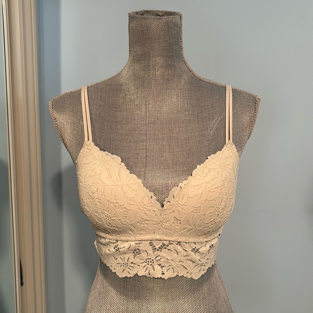 Cream Aerie bra, 34C